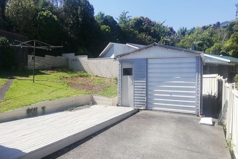 Photo of property in 5 Cypress Drive, Maungaraki, Lower Hutt, 5010