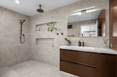 Photo of property in 60 Donegal Street, Cromwell, 9310