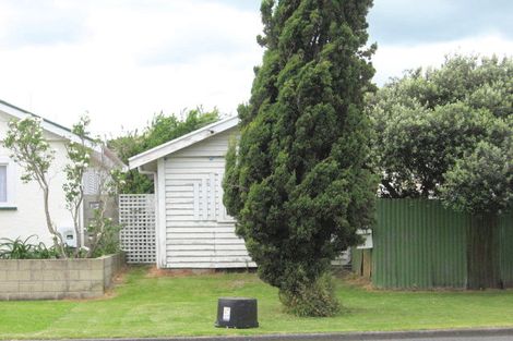 Photo of property in 15 Williams Street, Gisborne, 4010