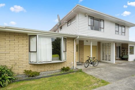 Photo of property in 2/964 High Street, Avalon, Lower Hutt, 5011