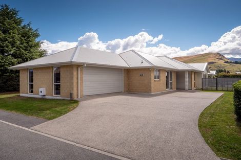 Photo of property in 10d Haddow's Place, Lake Hayes, Queenstown, 9304