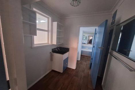 Photo of property in 10 Marsden Place, Awapuni, Palmerston North, 4412