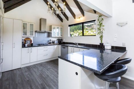 Photo of property in 21 Tapestry Grove, Silverstream, Upper Hutt, 5019