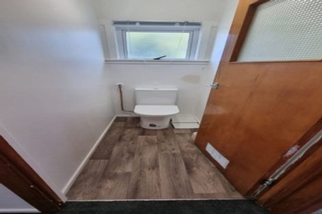 Photo of property in 34 Tiroroa Avenue, Te Atatu South, Auckland, 0610