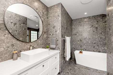 Photo of property in 3a Tauroa Road, Havelock North, 4130