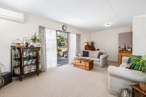 Photo of property in 90 Omapere Street, Whitby, Porirua, 5024
