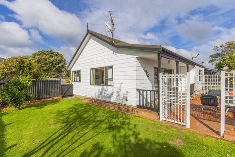 Photo of property in 23 Kanawa Street, Waikanae, 5036