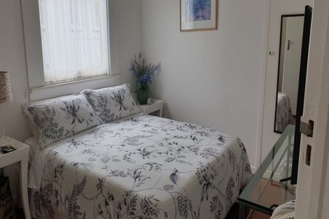 Photo of property in 2 Craig Road, Milford, Auckland, 0620