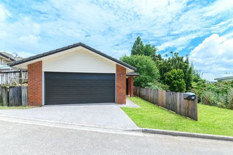 Photo of property in 57a Sabulite Road, Kelston, Auckland, 0602
