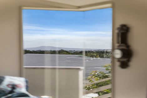 Photo of property in 2/15 Bradbury Road, Botany Downs, Auckland, 2010