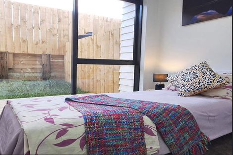 Photo of property in 21d Laura Street, Kelston, Auckland, 0602