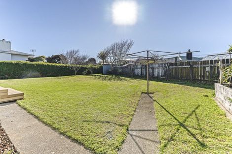 Photo of property in 6 Buckland Place, Spotswood, New Plymouth, 4310