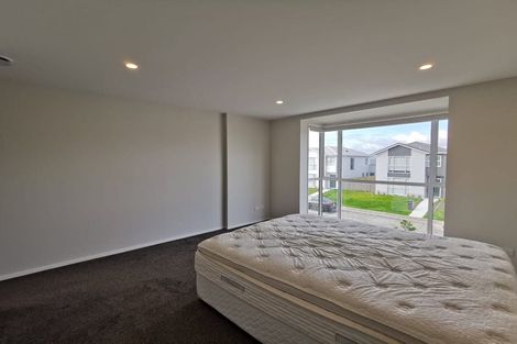 Photo of property in 9 Aeronautic Road, Takanini, 2112