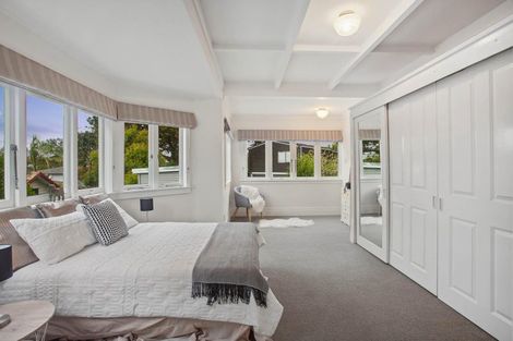 Photo of property in 2/48 Sunnynook Road, Sunnynook, Auckland, 0620