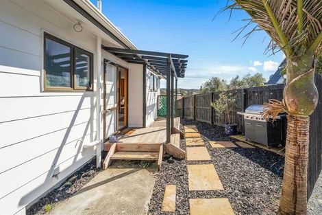 Photo of property in 1/80 Browns Bay Road, Rothesay Bay, Auckland, 0630