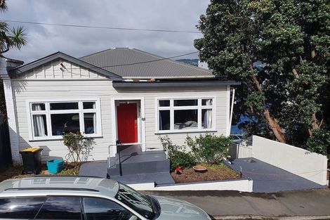 Photo of property in 60 Roxburgh Street, Mount Victoria, Wellington, 6011
