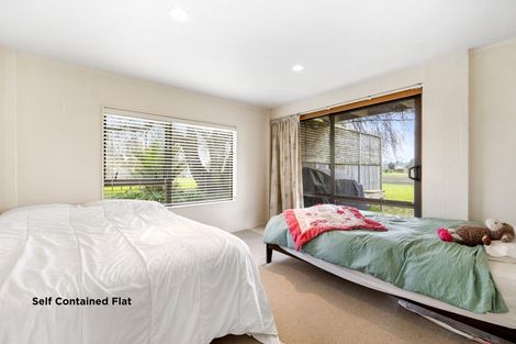 Photo of property in 9b Trotting Course Drive, Kumeu, 0891