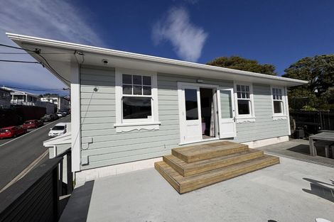 Photo of property in 2a Dawson Street, Berhampore, Wellington, 6023