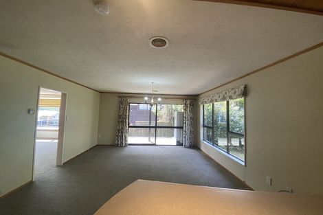 Photo of property in 42 Lakewood Avenue, Churton Park, Wellington, 6037