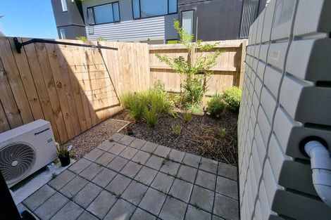 Photo of property in 9/3234 Great North Road, New Lynn, Auckland, 0600