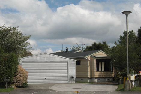 Photo of property in 18 Tirita Street, Kawaha Point, Rotorua, 3010