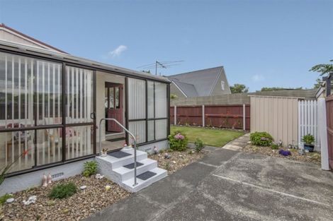 Photo of property in 6b De Bloge Place, Burwood, Christchurch, 8061