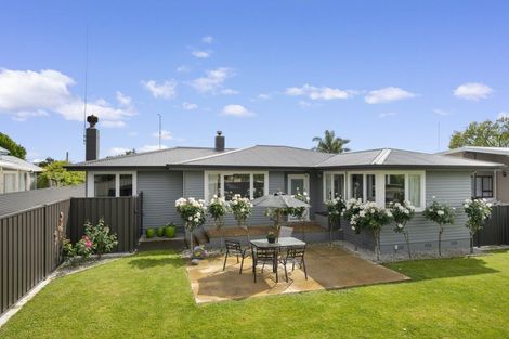 Photo of property in 4 Burness Road, Greenmeadows, Napier, 4112