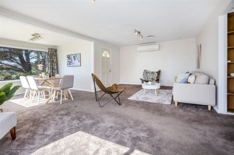 Photo of property in 14 Grays Road, Plimmerton, Porirua, 5026