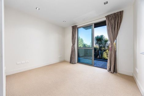 Photo of property in 106 Hillcrest Road, Hatfields Beach, Orewa, 0931