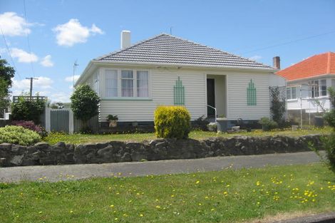 Photo of property in 16 Victory Place, Aramoho, Whanganui, 4500
