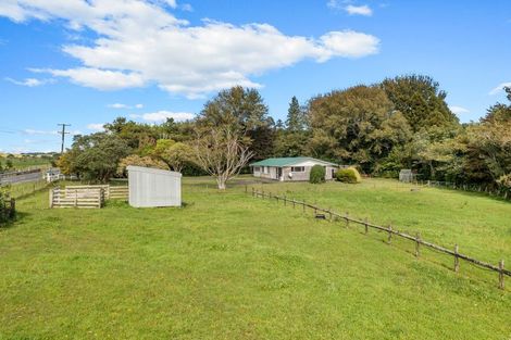 Photo of property in 2133 Wiremu Road, Newall, New Plymouth, 4381