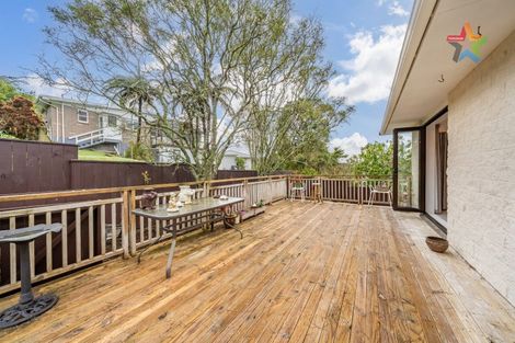 Photo of property in 179 Miromiro Road, Normandale, Lower Hutt, 5010