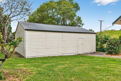 Photo of property in 32 Franklin Road, Paparoa, 0571