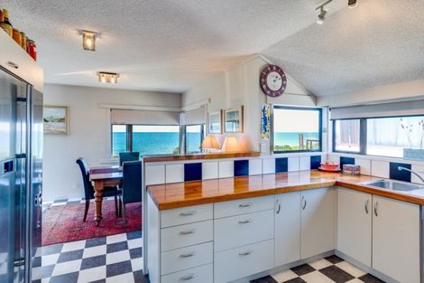 Photo of property in 129 North Shore Road, Eskdale, Napier, 4182