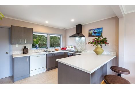 Photo of property in 2/303 Rangatira Road, Beach Haven, Auckland, 0626