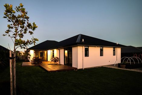 Photo of property in 30 Highgate Drive, Rangiora, 7400