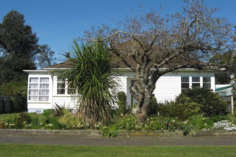 Photo of property in 25 Somerset Street, Brooklands, New Plymouth, 4310