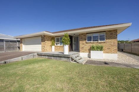Photo of property in 19 Merlot Heights, Huapai, Kumeu, 0810