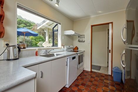 Photo of property in 40 Kotare Place, South Bay, Kaikoura, 7300
