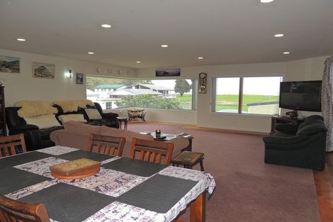 Photo of property in 9 Bill Nolan Place, Mahia, 4198