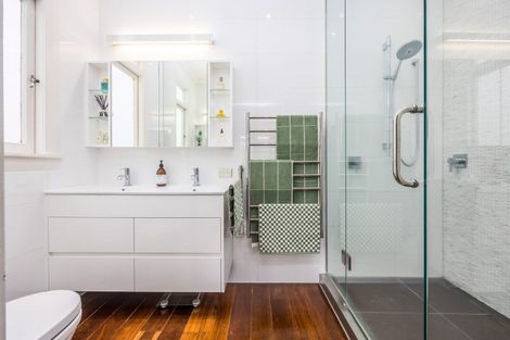 Photo of property in 16 Warwick Street, Morningside, Auckland, 1022