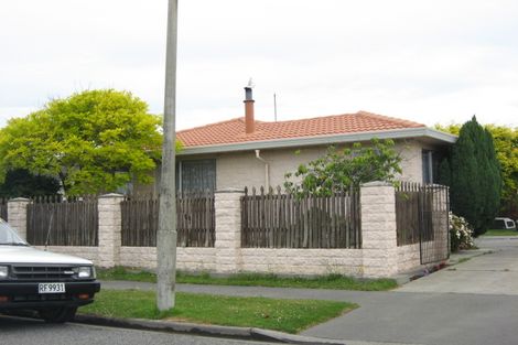 Photo of property in 27 Cowes Street, Avondale, Christchurch, 8061