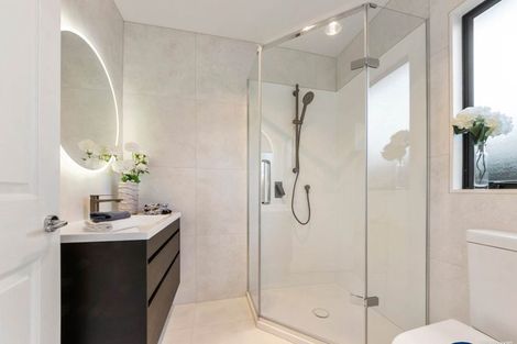 Photo of property in 2/33 Hattaway Avenue, Bucklands Beach, Auckland, 2012