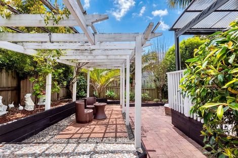 Photo of property in 2/18 Long Bay Drive, Torbay, Auckland, 0630