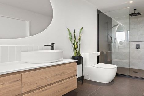 Photo of property in 23 Robert Might Road, Kumeu, 0810