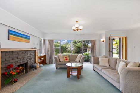 Photo of property in 39 Harbour View Road, Point Wells, 0986