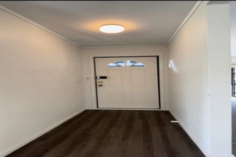 Photo of property in 2/5 Tahinga Street, Northcote, Auckland, 0627