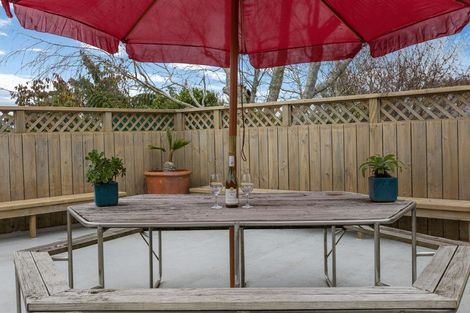 Photo of property in 4 Evelyn Place, Welbourn, New Plymouth, 4310