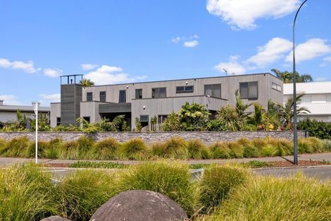 Photo of property in 563 Grenada Street, Papamoa Beach, Papamoa, 3118