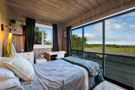 Photo of property in 11 Hector Place, Opunake, 4616